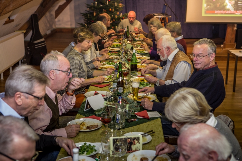 Weihnachtsfeier_2016_08.jpg